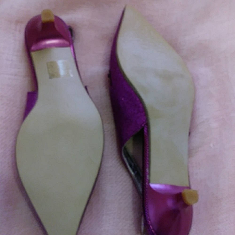 Shoes - Picture 3 of 4